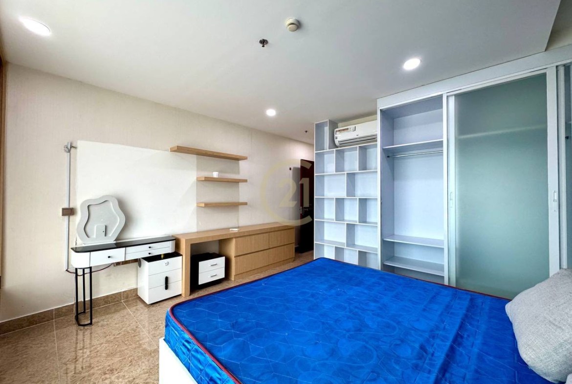Cheapest 2 Bedroom For Rent at Olympia City