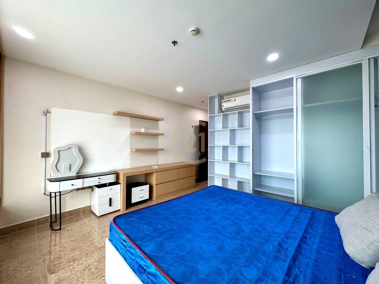 Cheapest 2 Bedroom For Rent at Olympia City