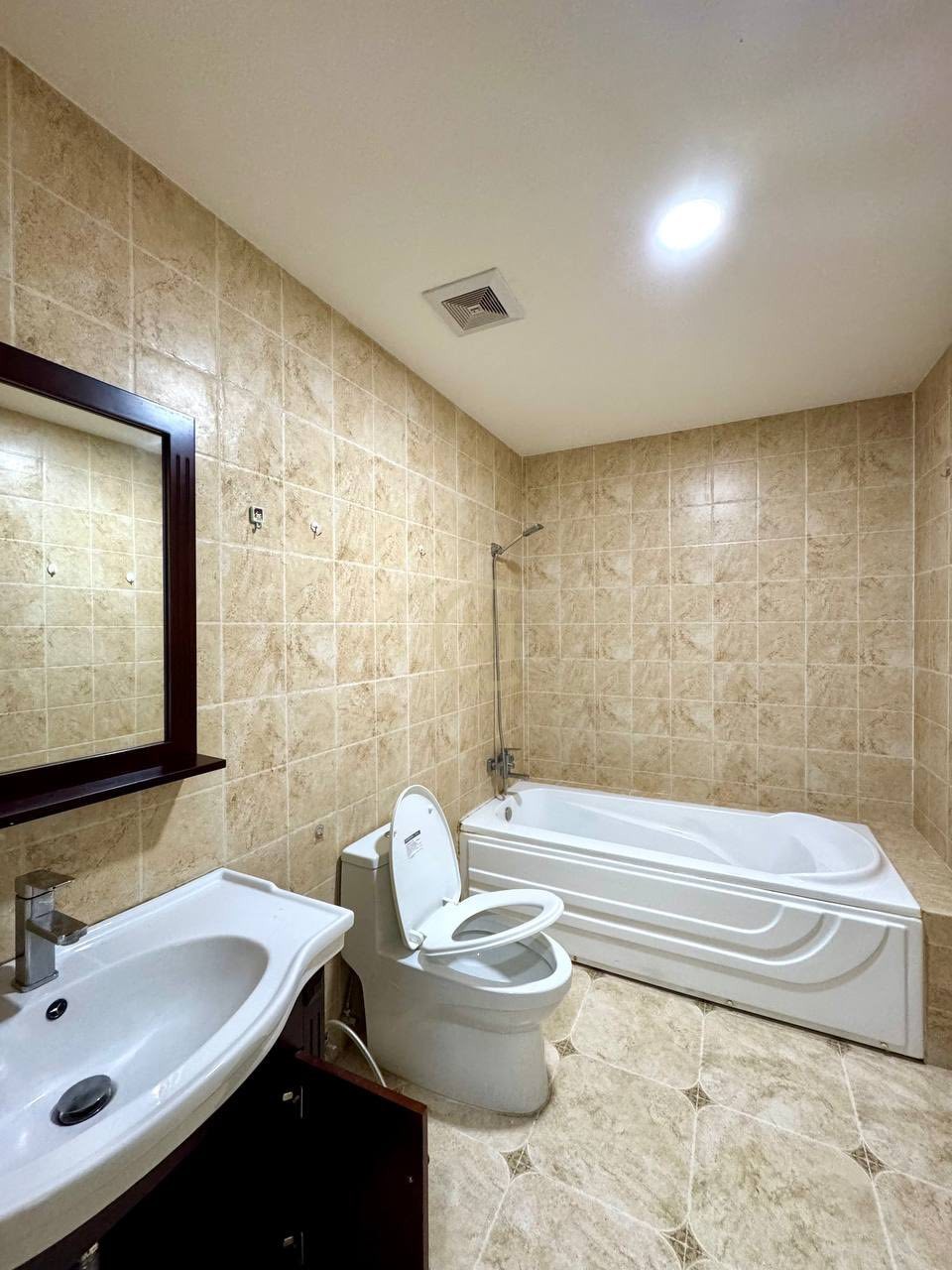 Cheapest 2 Bedroom For Rent at Olympia City