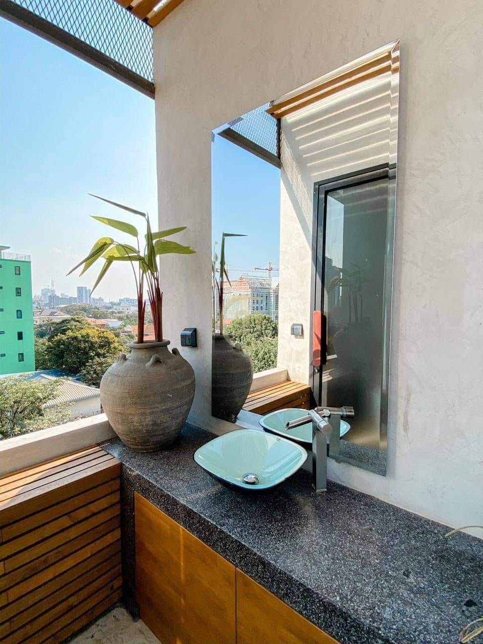 RENOVATED TWO BEDROOM FOR RENT-TONLE BASSAC