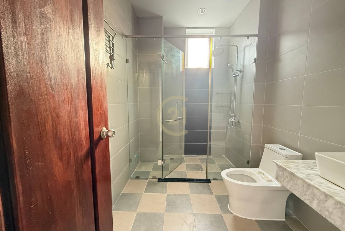 SPECIOUS TWO BEDROOM FOR RENT-TTP