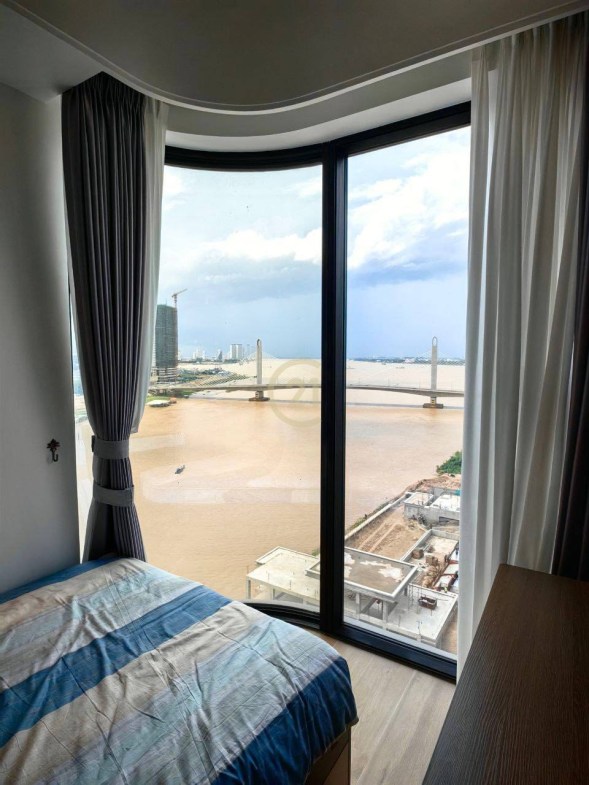 3 Bedroom For Rent at Vue Aston Koh Norea