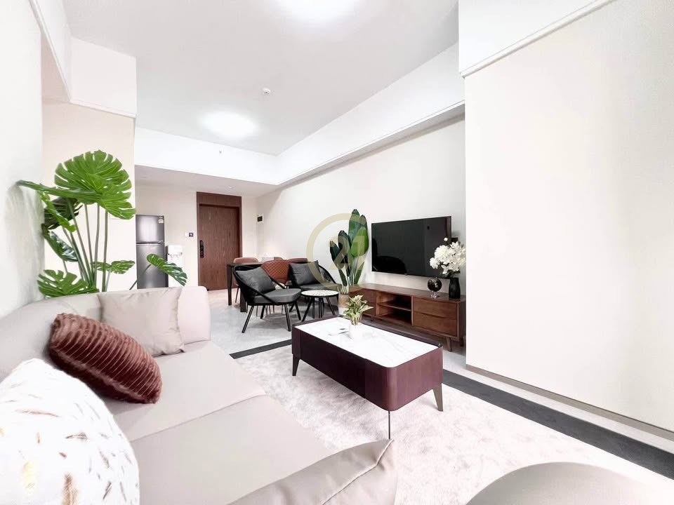 VINTAGE THREE BEDROOM FOR RENT-BKK1