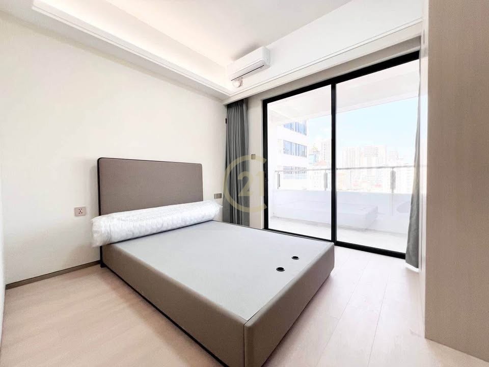 VINTAGE THREE BEDROOM FOR RENT-BKK1