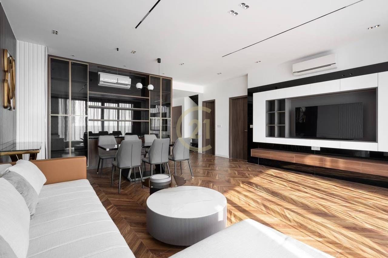 Luxury 3 Bedroom For Rent at Tonle Bassac