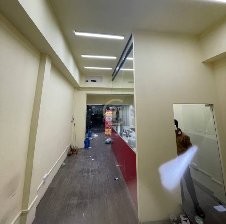 Shophouse for Rent in BKK1 – $1,100/month | 4m x 20m |Phnom Penh