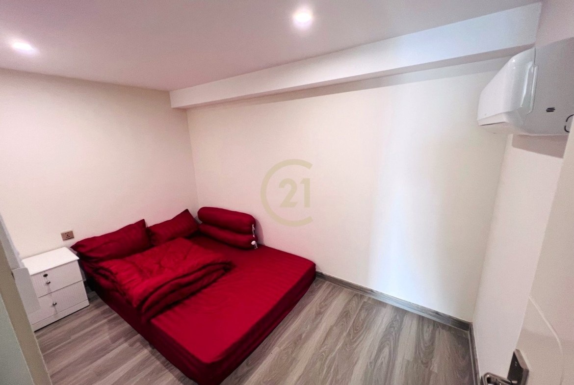 Luxury Two bedroom For Rent At Beoug Tompon