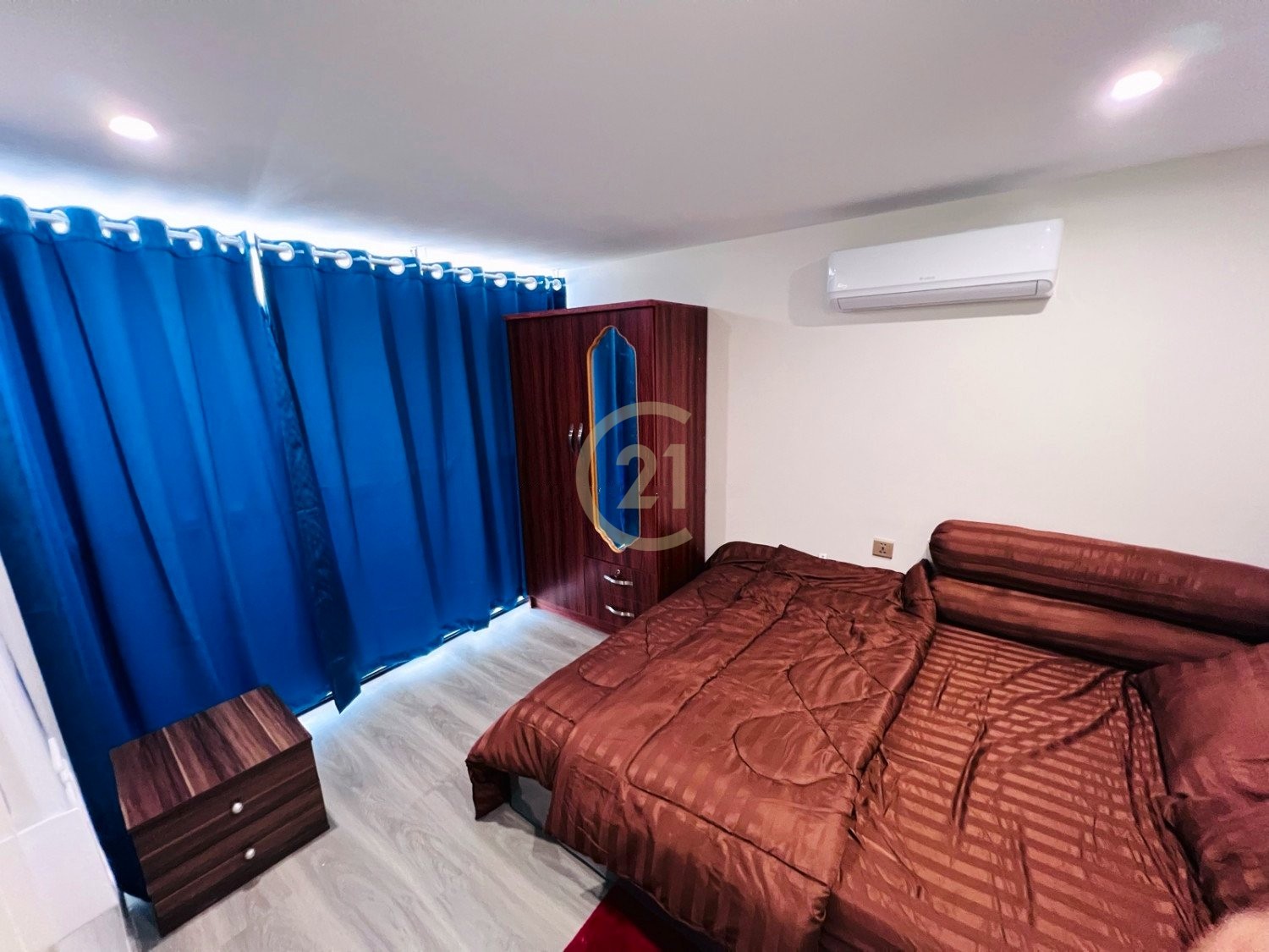 Luxury Two bedroom For Rent At Beoug Tompon