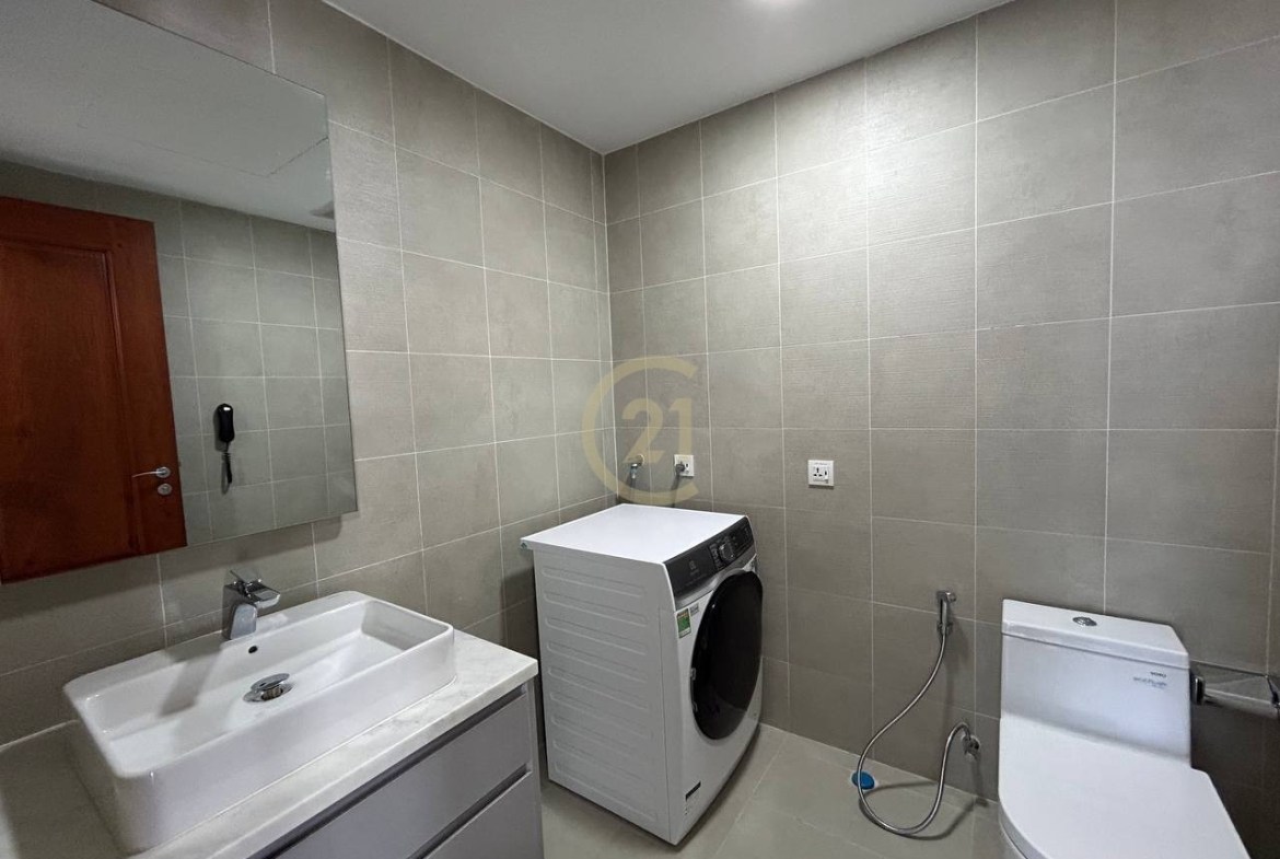Modern 2-Bedroom Serviced Apartment for Rent in BKK1 | $2,200/month | 104 sqm | Luxury Facilities