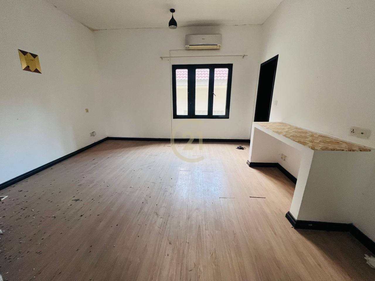 Spacious House for Rent Prime Locaion BKK1