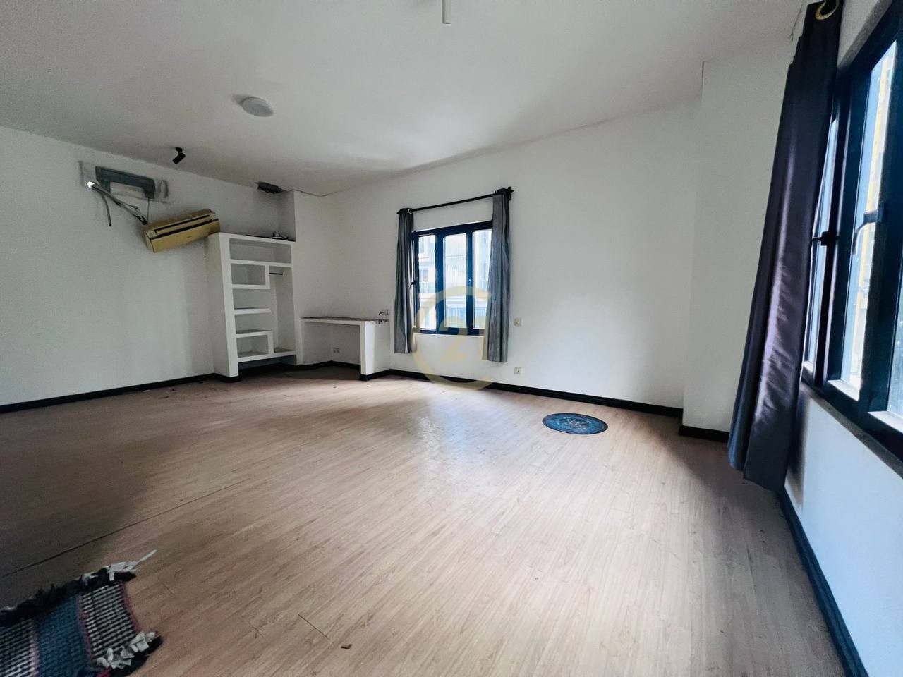 Spacious House for Rent Prime Locaion BKK1