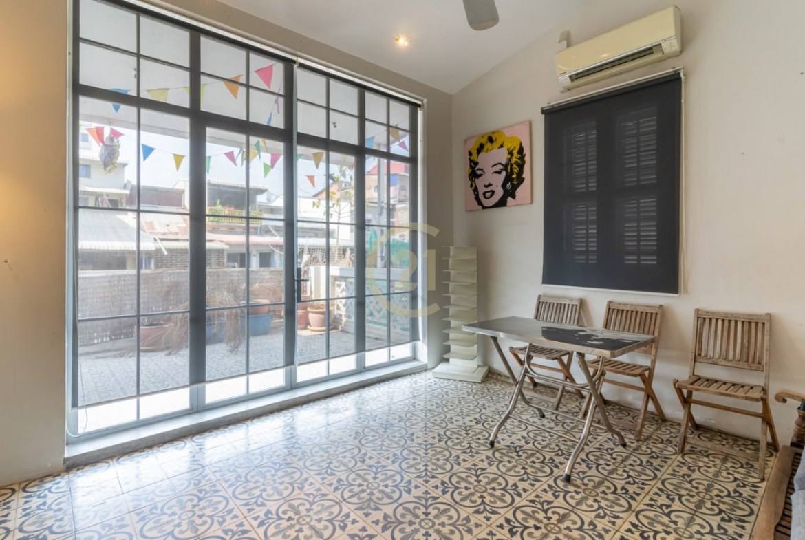 Renovated 3 Bedroom For Rent at Riverside