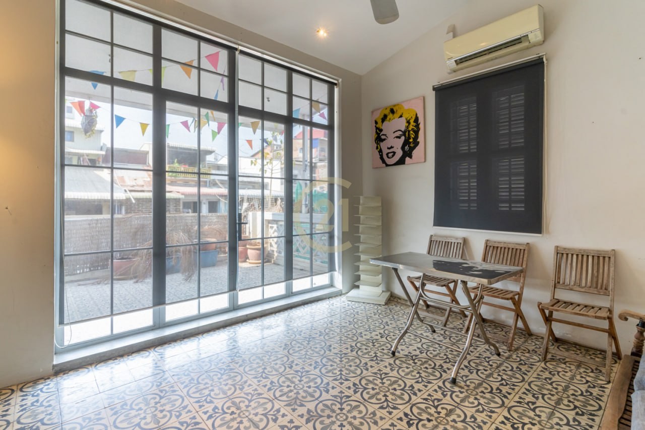 Renovated 3 Bedroom For Rent at Riverside