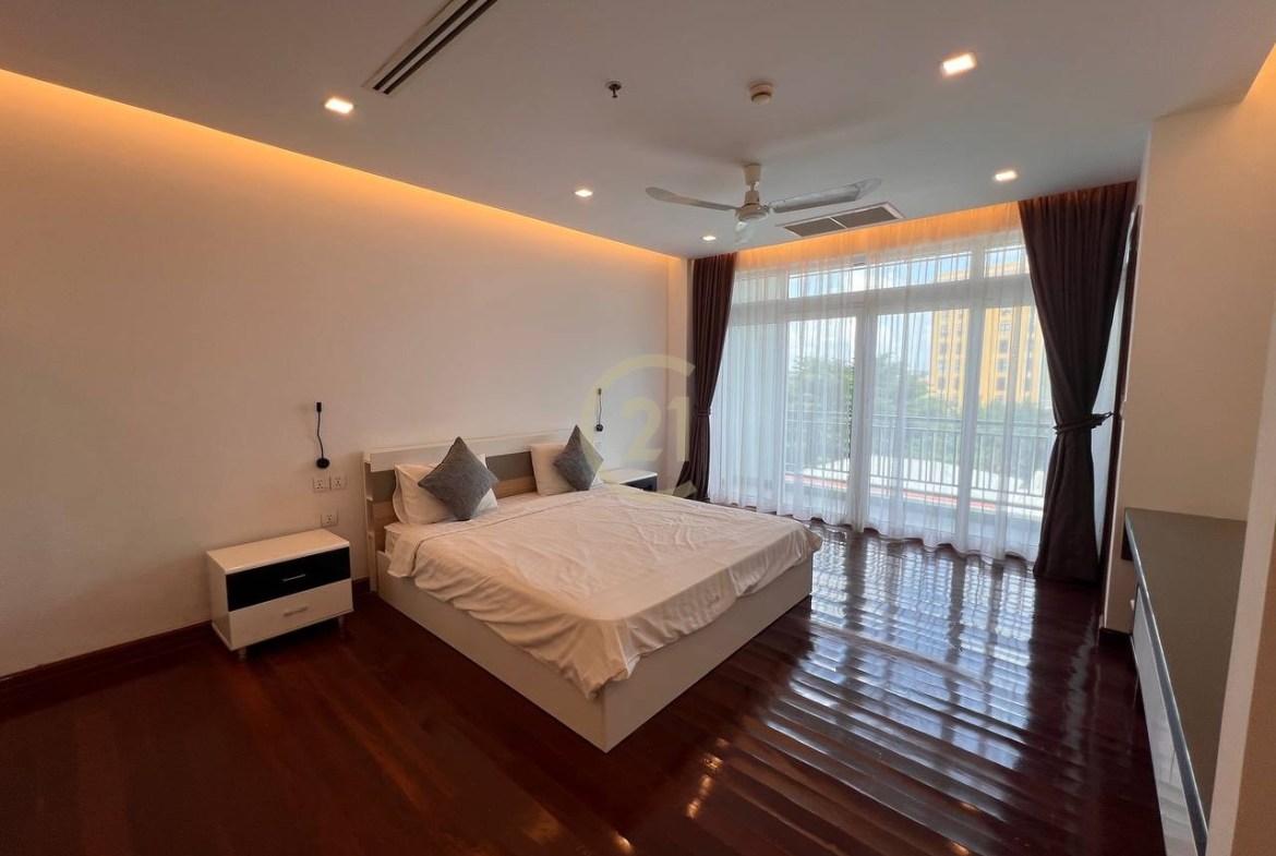 Biggest 2 Bedroom For Rent In BKK1