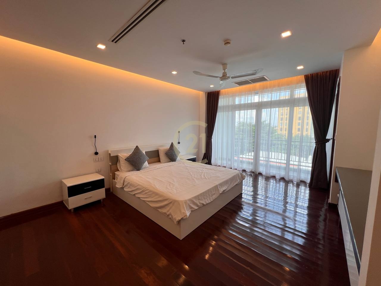 Biggest 2 Bedroom For Rent In BKK1