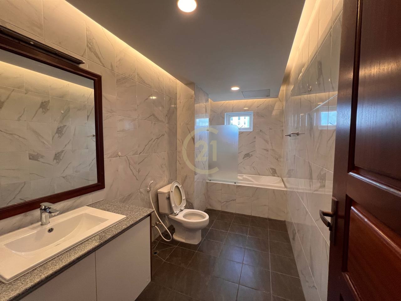 Biggest 2 Bedroom For Rent In BKK1