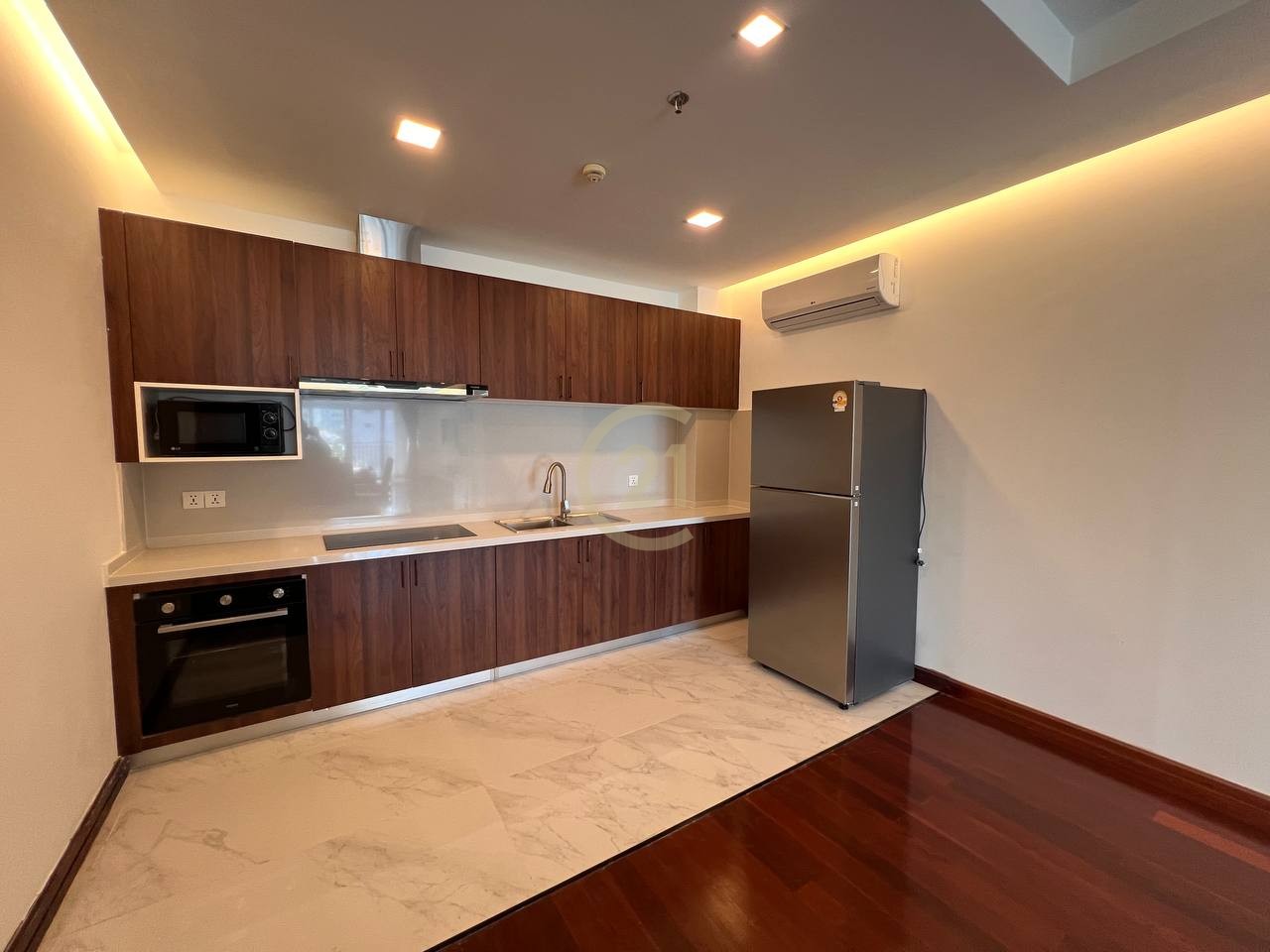 Biggest 2 Bedroom For Rent In BKK1