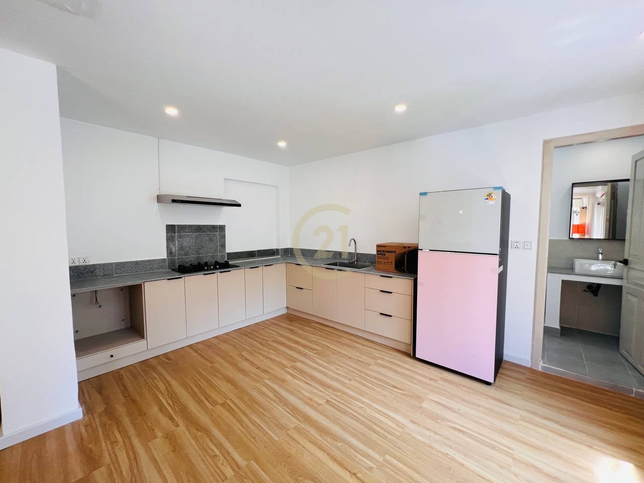 Modern 3-BR Apartment with Pool | Tonle Basac Area