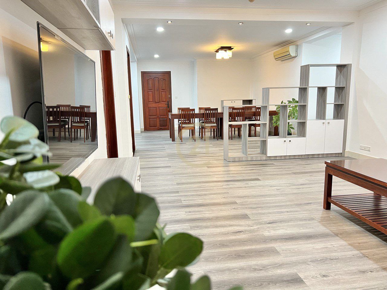 CLASSIC ONE BEDROOM FOR RENT-BKK1