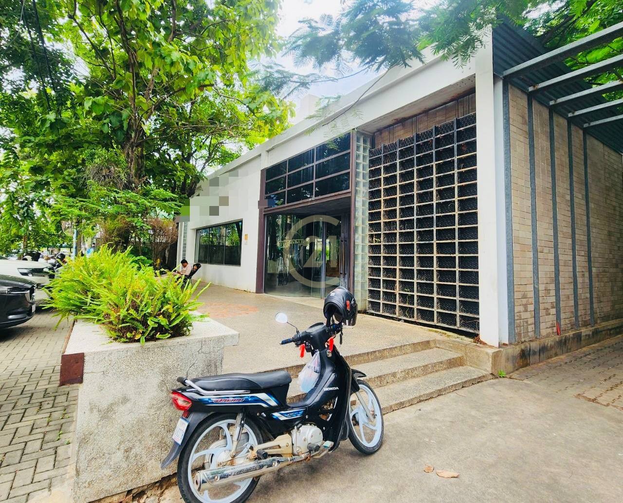 Cafe Shop + Office Building for Rent on Main Road, Tonle Basak | 13 Rooms | 1,193sqm