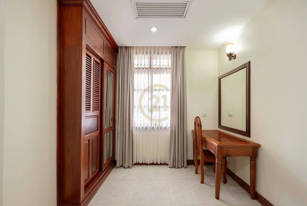 CLASSIC TWO BEDROOM FOR RENT-TTP