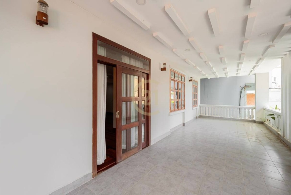 CLASSIC TWO BEDROOM FOR RENT-TTP