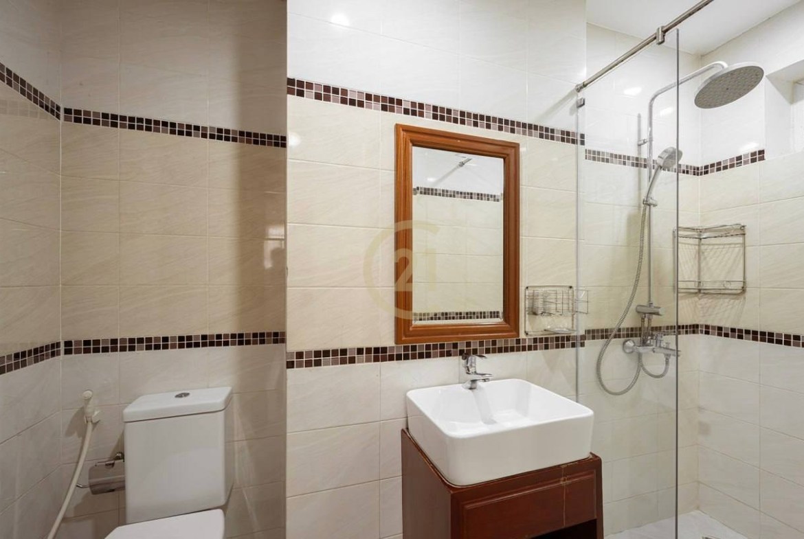 CLASSIC TWO BEDROOM FOR RENT-TTP