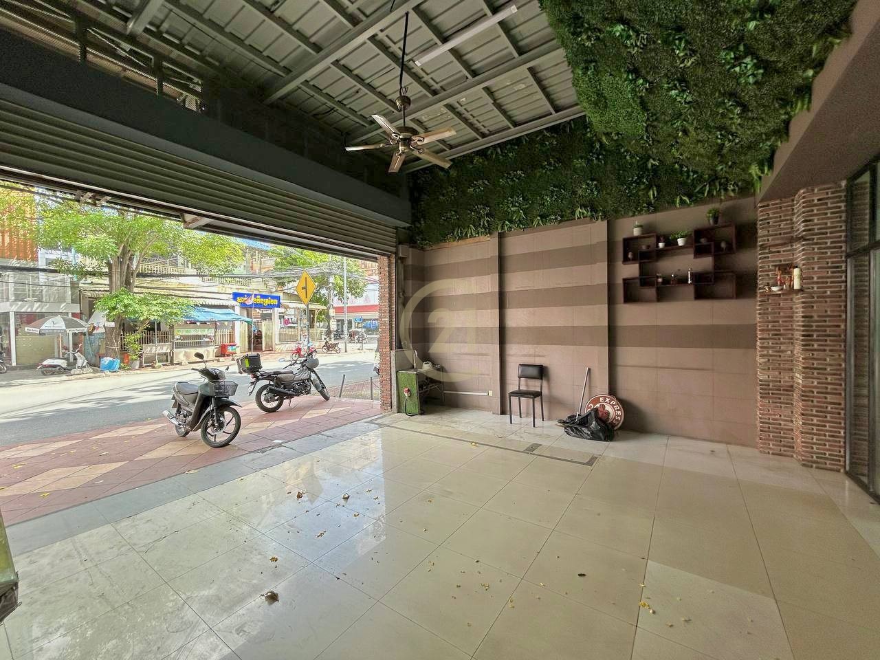 Shophouse For Rent At Toul Tompong