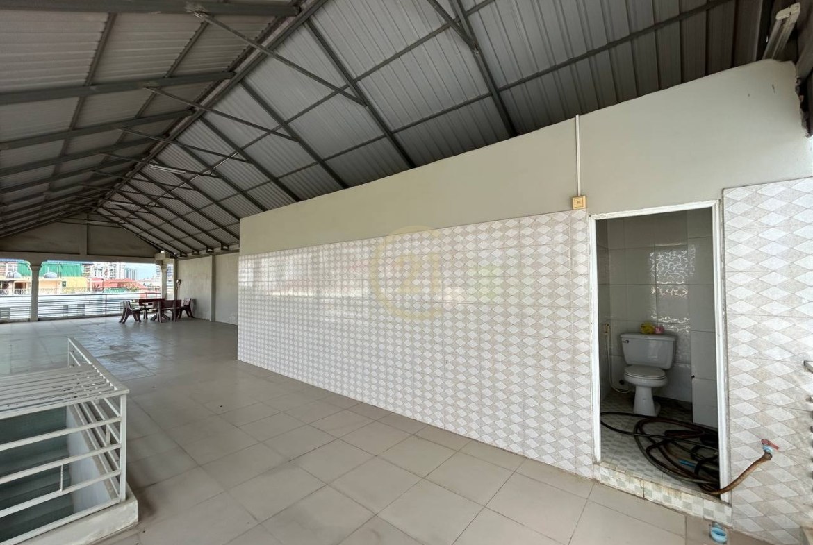 Shophouse For Rent At Toul Tompong