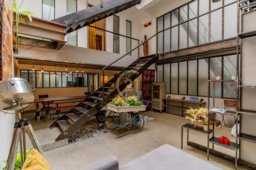 RENOVATED PENTHOUSE FOR RENT-TONLE BASSAC