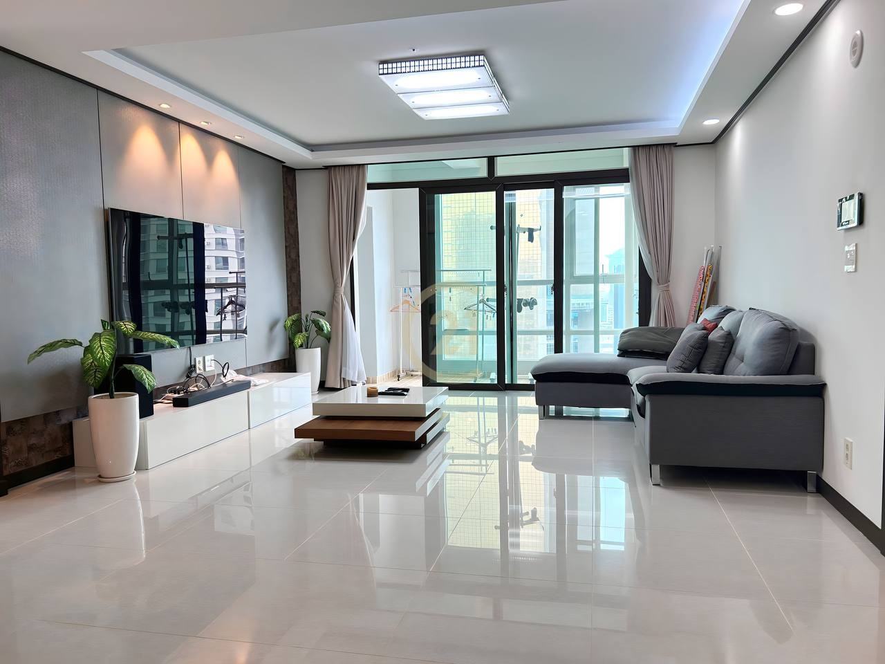 ADORABLE THREE BEDROOM FOR RENT-BKK1