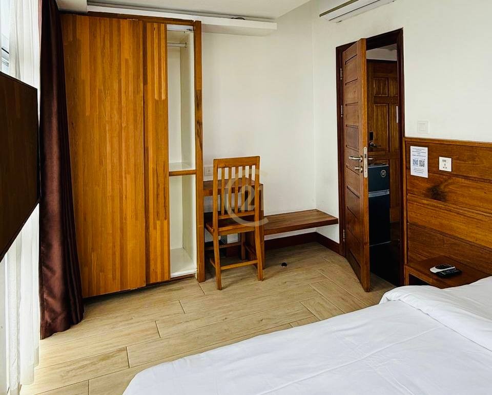 Studio Room For Rent At 7 Makara