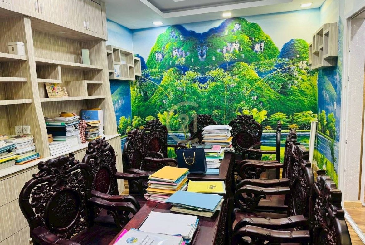 Fully Furnished Office For Rent At Daun Penh