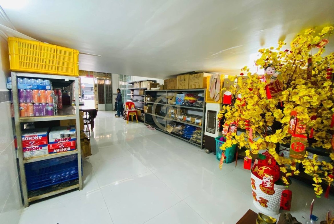 Shophouse For Rent At Daun Penh