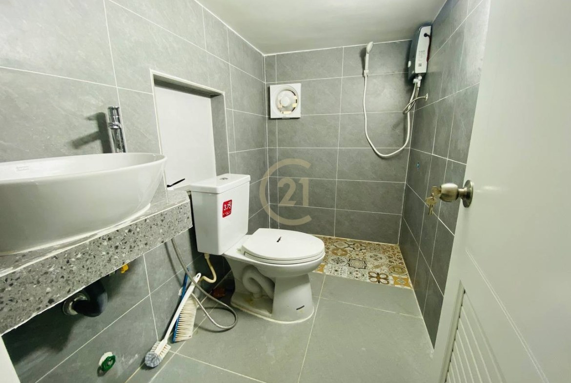 Shophouse For Rent At Daun Penh