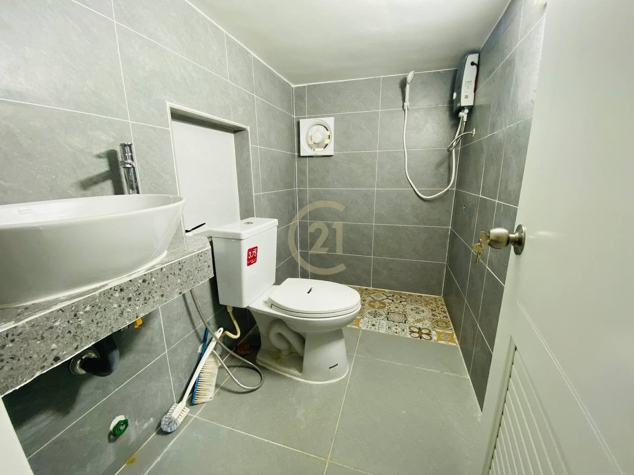 Shophouse For Rent At Daun Penh