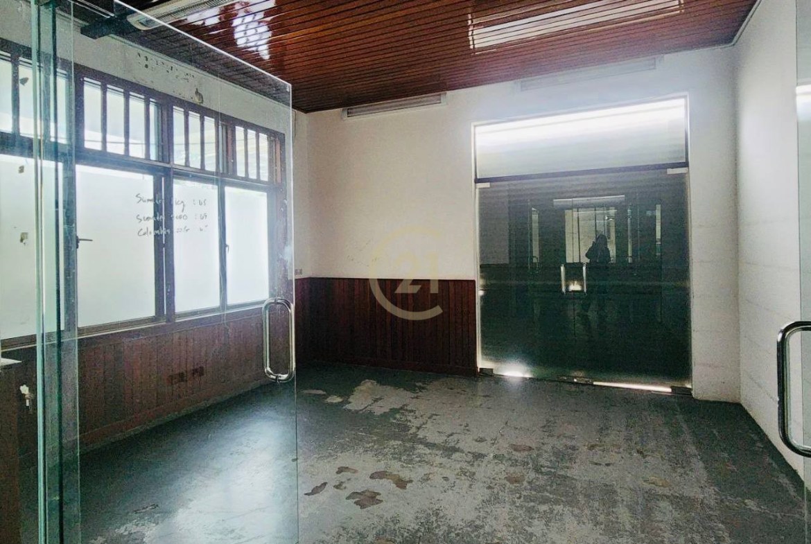 Cafe Shop + Office Building for Rent on Main Road, Tonle Basak | 13 Rooms | 1,193sqm