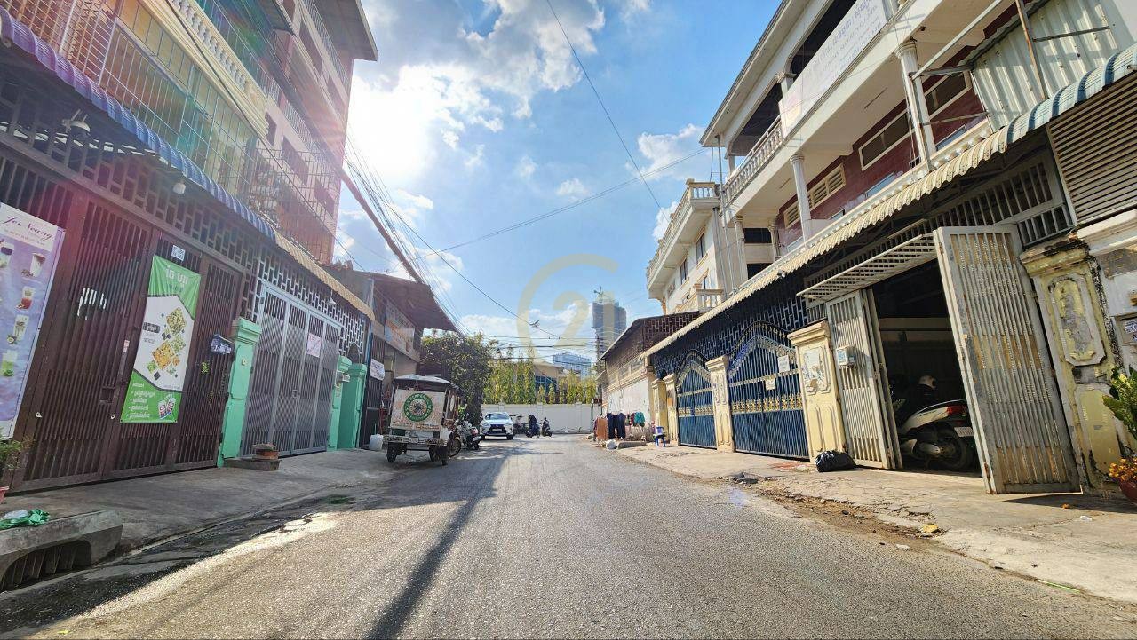 Flat House For Sale In Toul Tompoung