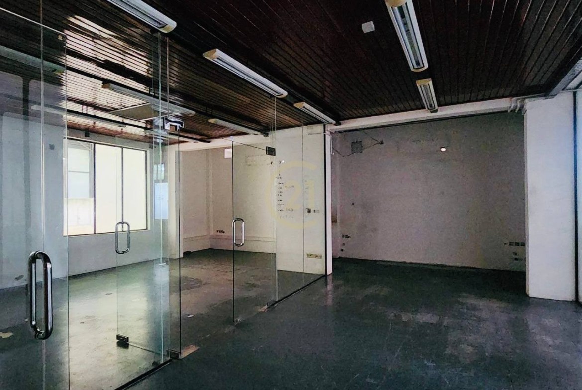 Cafe Shop + Office Building for Rent on Main Road, Tonle Basak | 13 Rooms | 1,193sqm