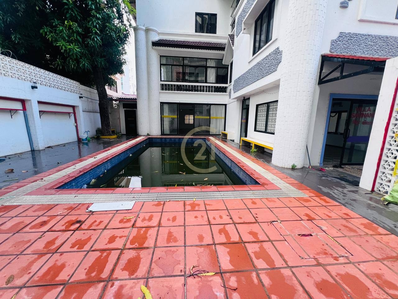 Spacious House for Rent Prime Locaion BKK1