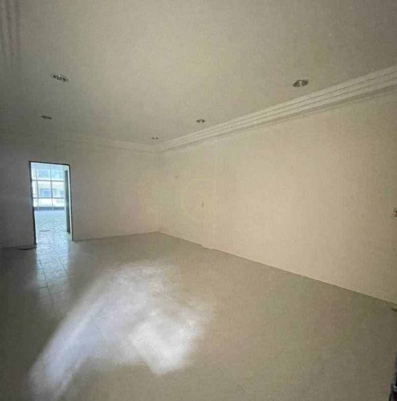 Shophouse for Rent on Preah Sihanouk Blvd – $3,000/month (Negotiable)| Prime Location| Phnom Penh