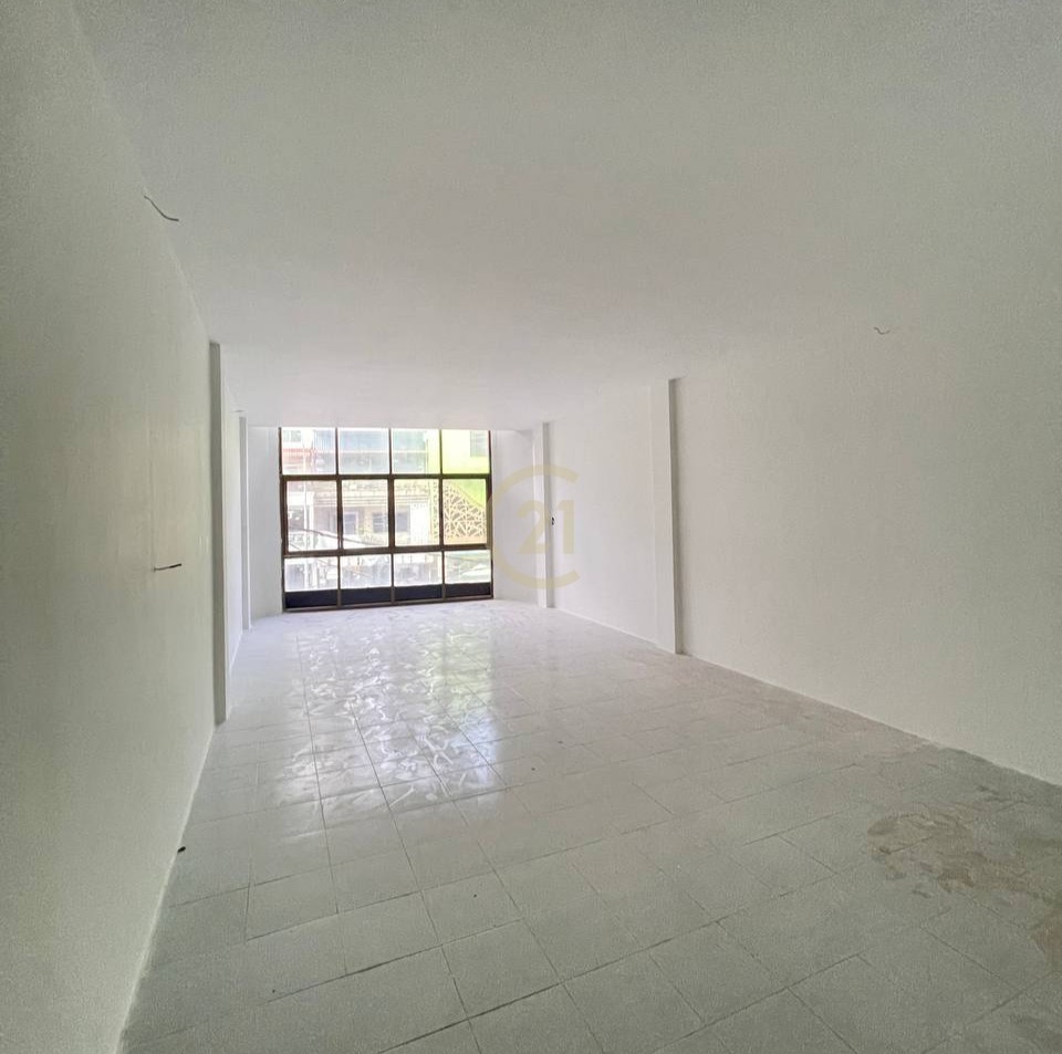 Shophouse for Rent on Preah Sihanouk Blvd – $3,000/month (Negotiable)| Prime Location| Phnom Penh