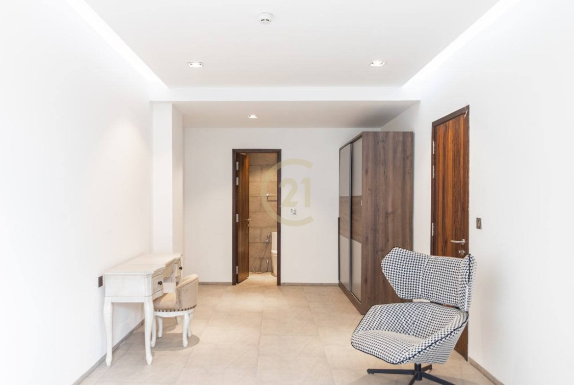 Stylish Penthouse 3 Bedroom For Rent at Sen Sok