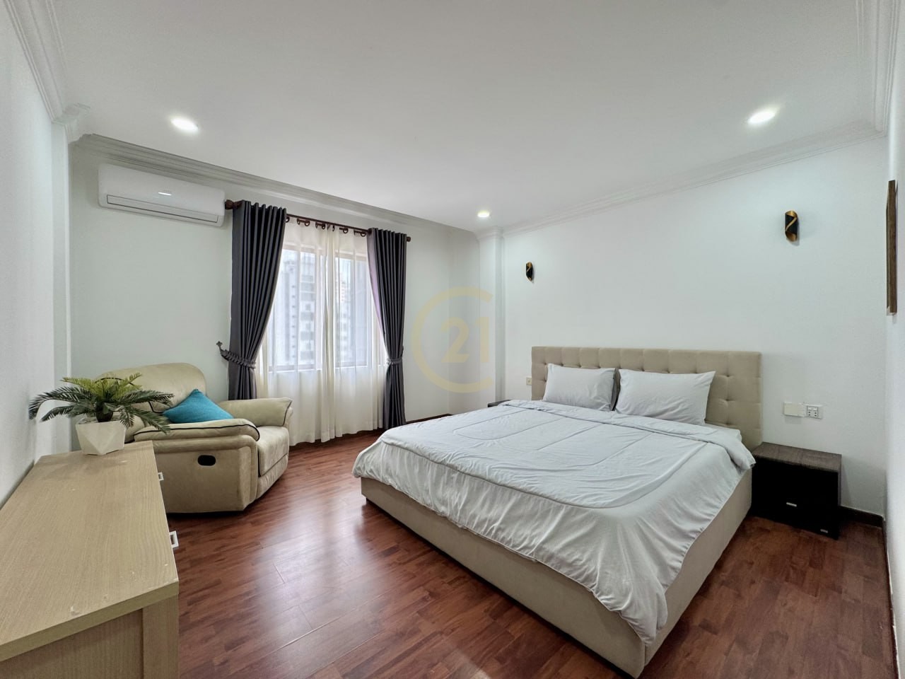 photo_5_2025-08-10_12-14-17 BKK1 | Furnished 3-Bedroom Serviced Apartment for Rent | 150 sqm | $1,200/month