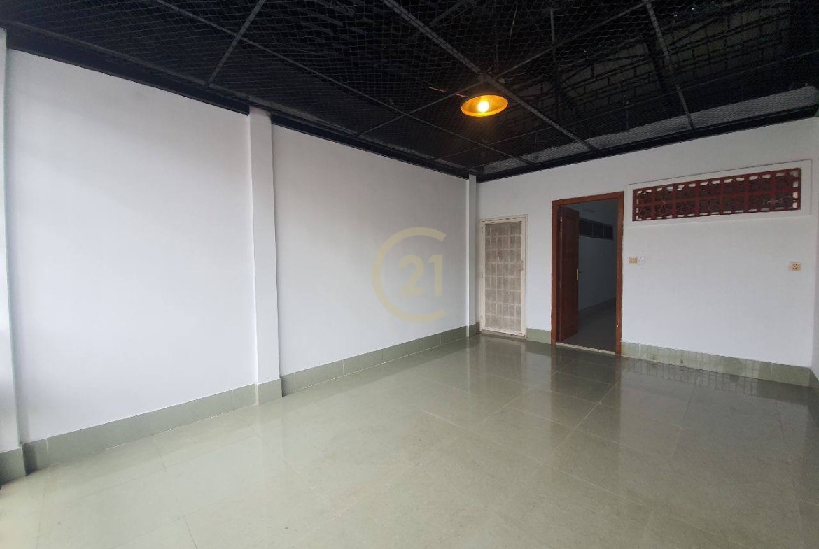 Flat House For Sale In Toul Tompoung