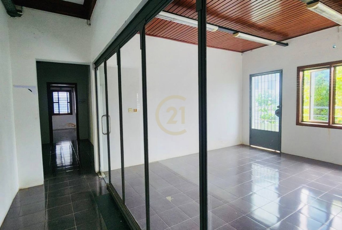 Cafe Shop + Office Building for Rent on Main Road, Tonle Basak | 13 Rooms | 1,193sqm