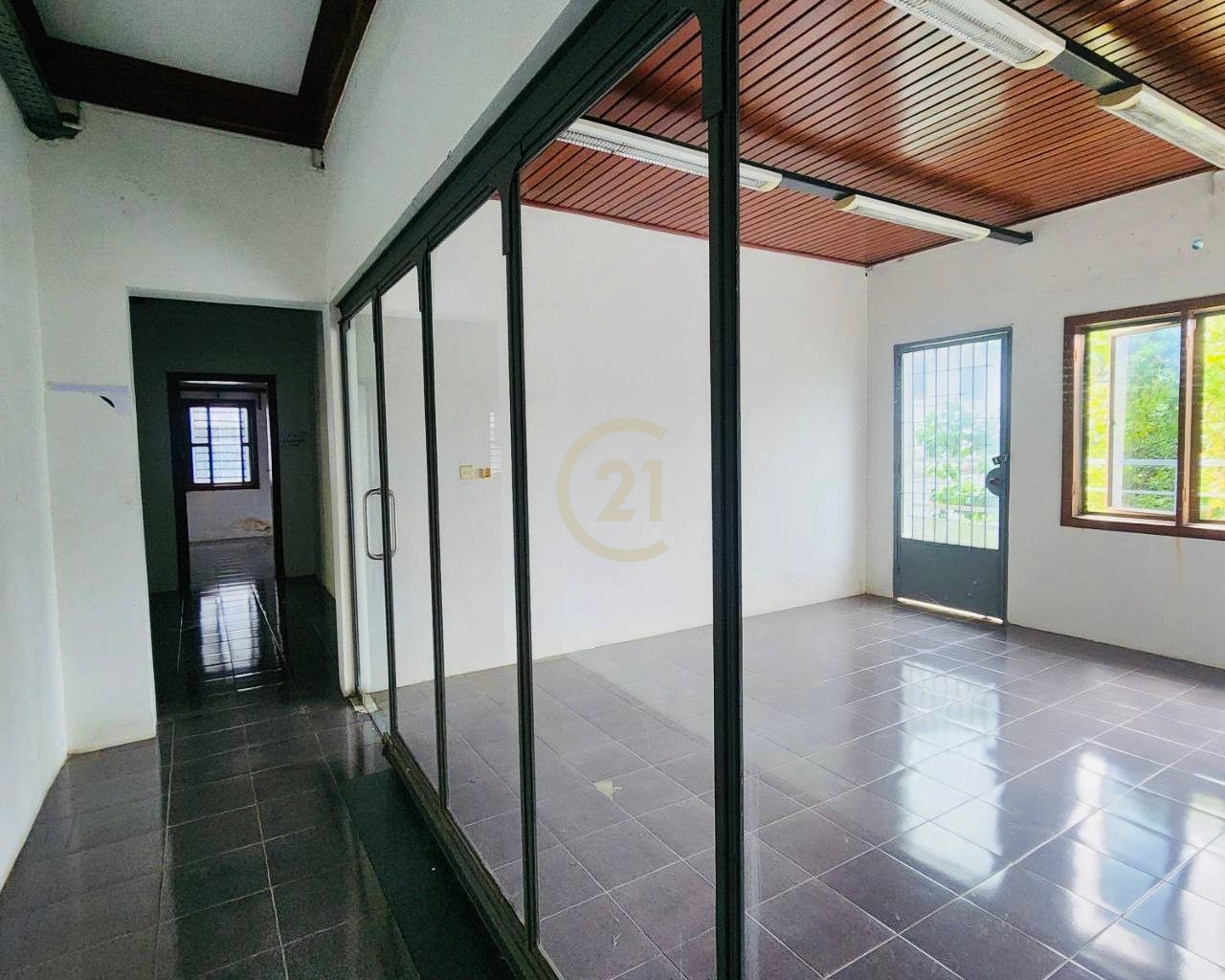 Cafe Shop + Office Building for Rent on Main Road, Tonle Basak | 13 Rooms | 1,193sqm
