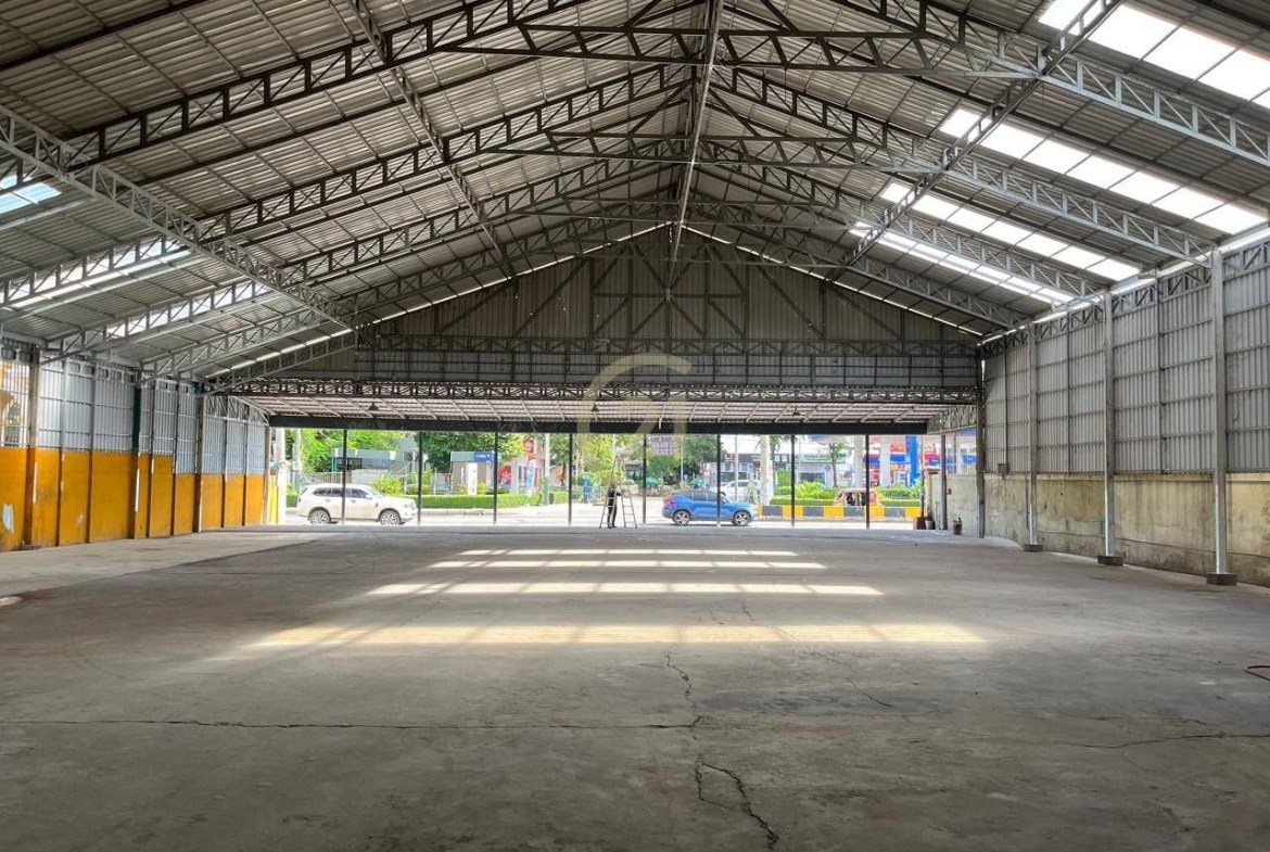 Warehouse for Rent in Sen Sok – 1,100sqm | $5,000/month | Prime Main Road Location