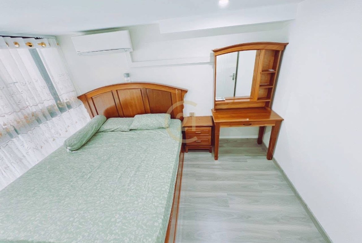 Luxury Two Bedroom For Rent At Beoug Tompon