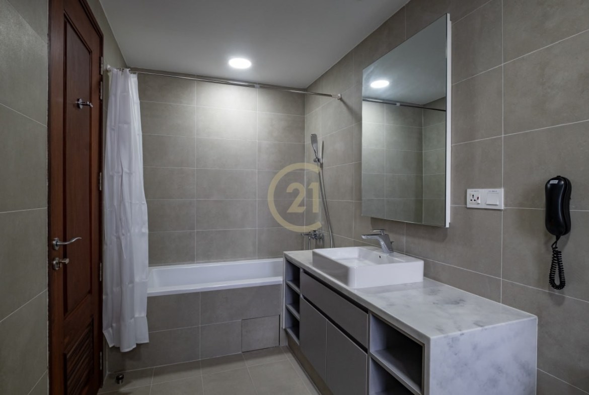 Modern 2-Bedroom Serviced Apartment for Rent in BKK1 | $2,200/month | 104 sqm | Luxury Facilities